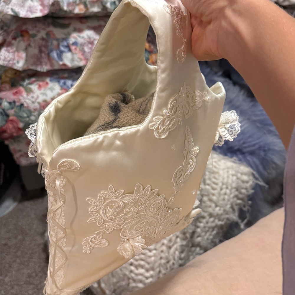 Fashioned by Sophia Bridal silk purse - Picture 8 of 8